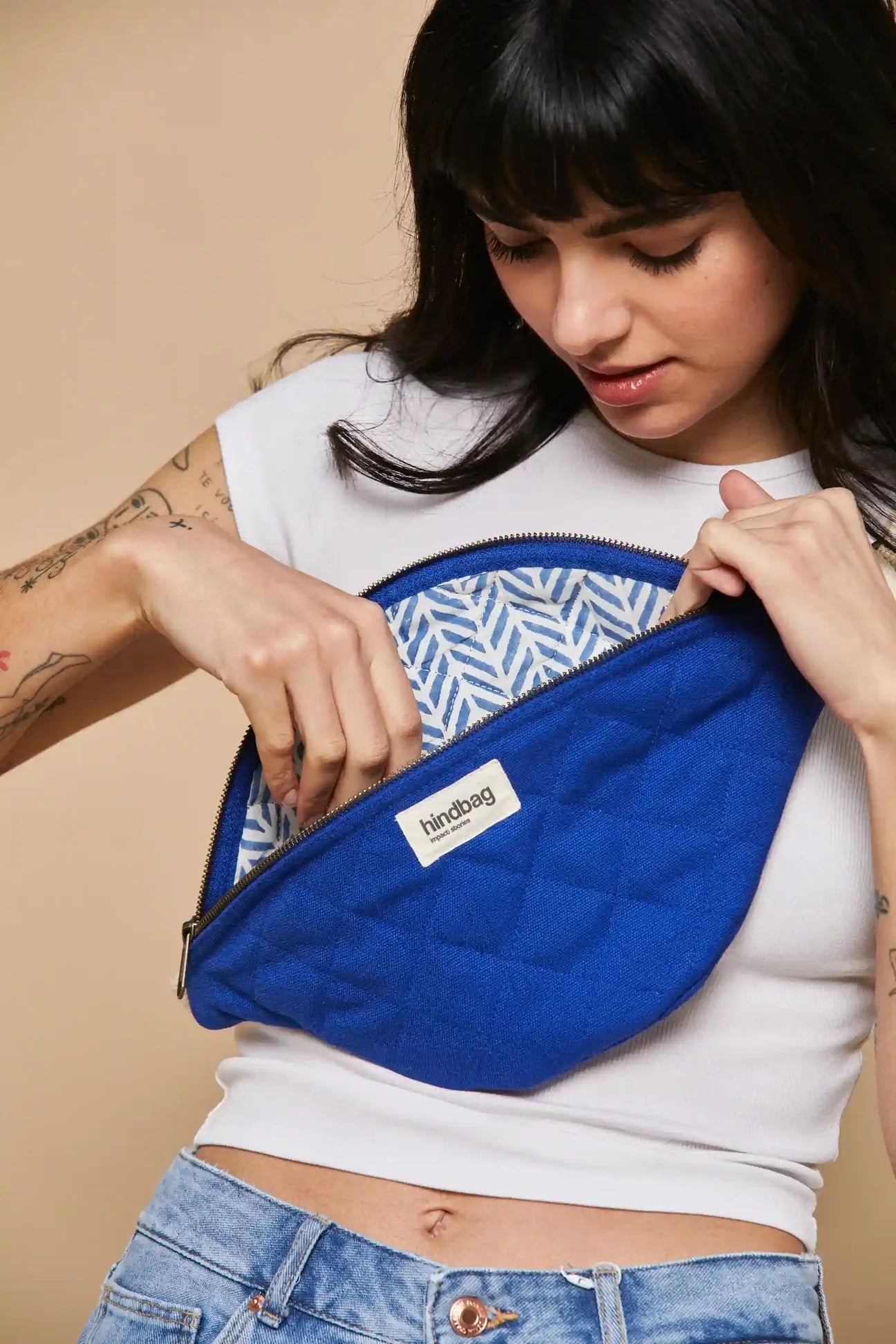 Crossbody ledvinka HINDBAG Olivia Quilted Electric Blue | Lavly.cz
