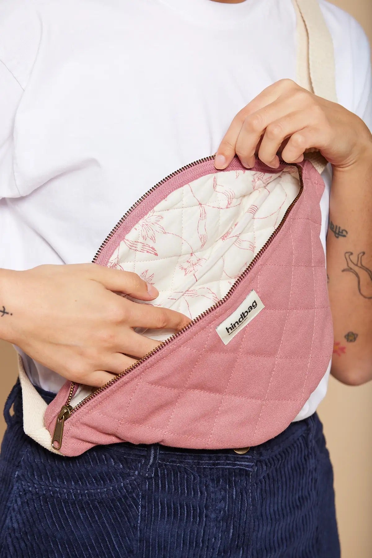 Crossbody ledvinka HINDBAG Olivia Quilted Blush Pink | Lavly.cz
