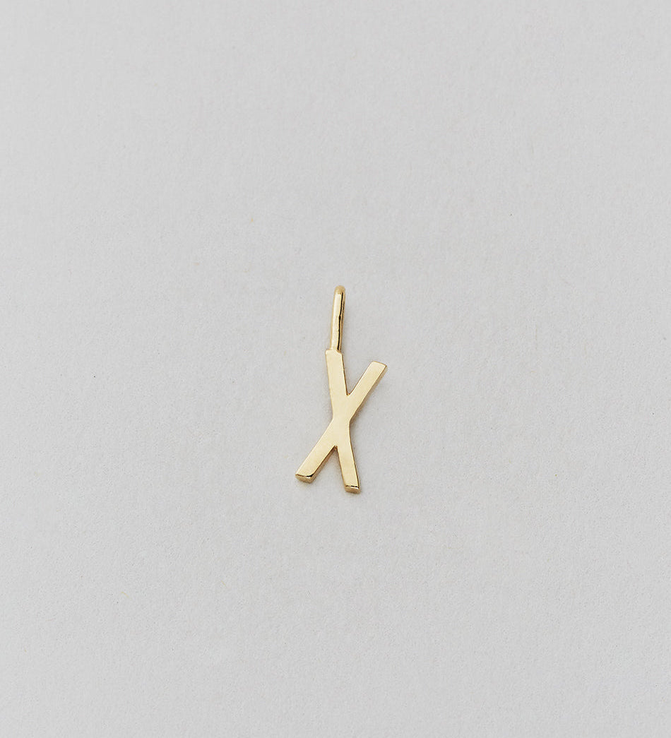 Zlatý přívěsek Písmeno A-Z - 10 mm DESIGN LETTERS - Lavly