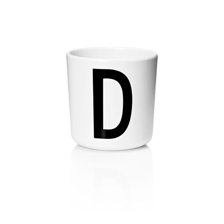 Detský personalizovaný téglik s písmenom DESIGN LETTERS