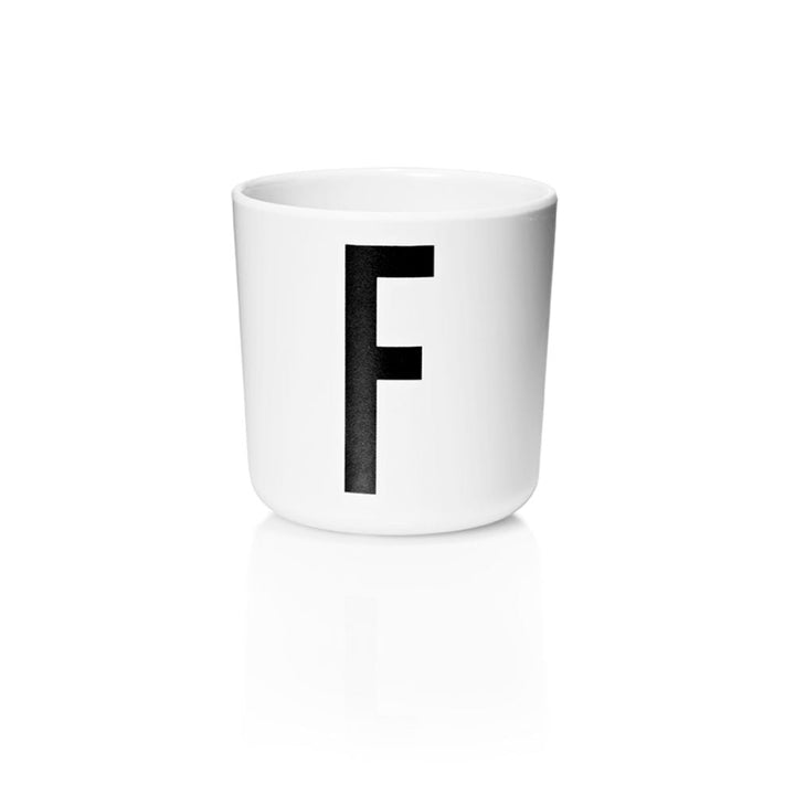 Detský personalizovaný téglik s písmenom DESIGN LETTERS