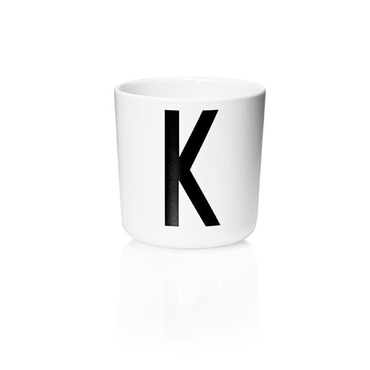 Detský personalizovaný téglik s písmenom DESIGN LETTERS