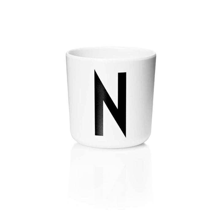 Detský personalizovaný téglik s písmenom DESIGN LETTERS