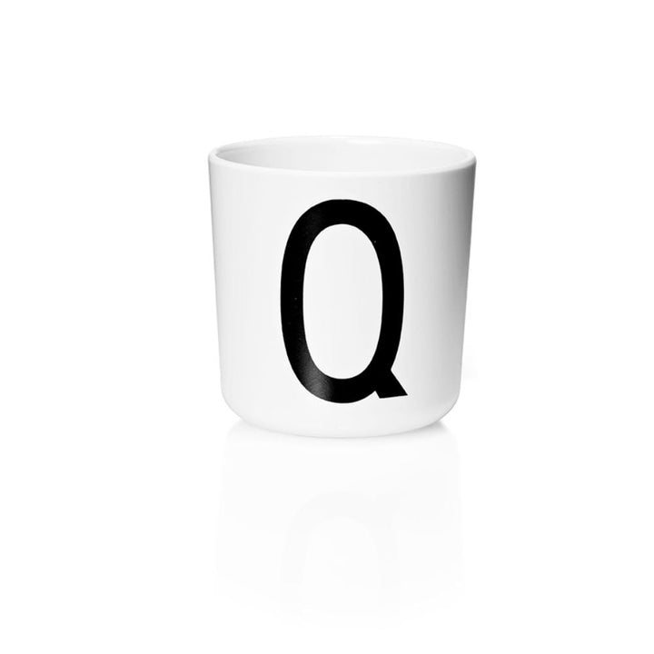 Detský personalizovaný téglik s písmenom DESIGN LETTERS