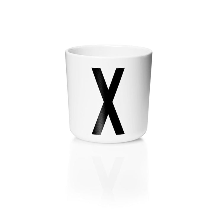Detský personalizovaný téglik s písmenom DESIGN LETTERS