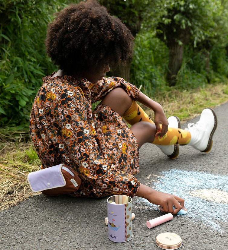 Barevné křídy v plechovce STICKY LEMON | Stylové doplňky pro děti a ženy | Lavly.cz