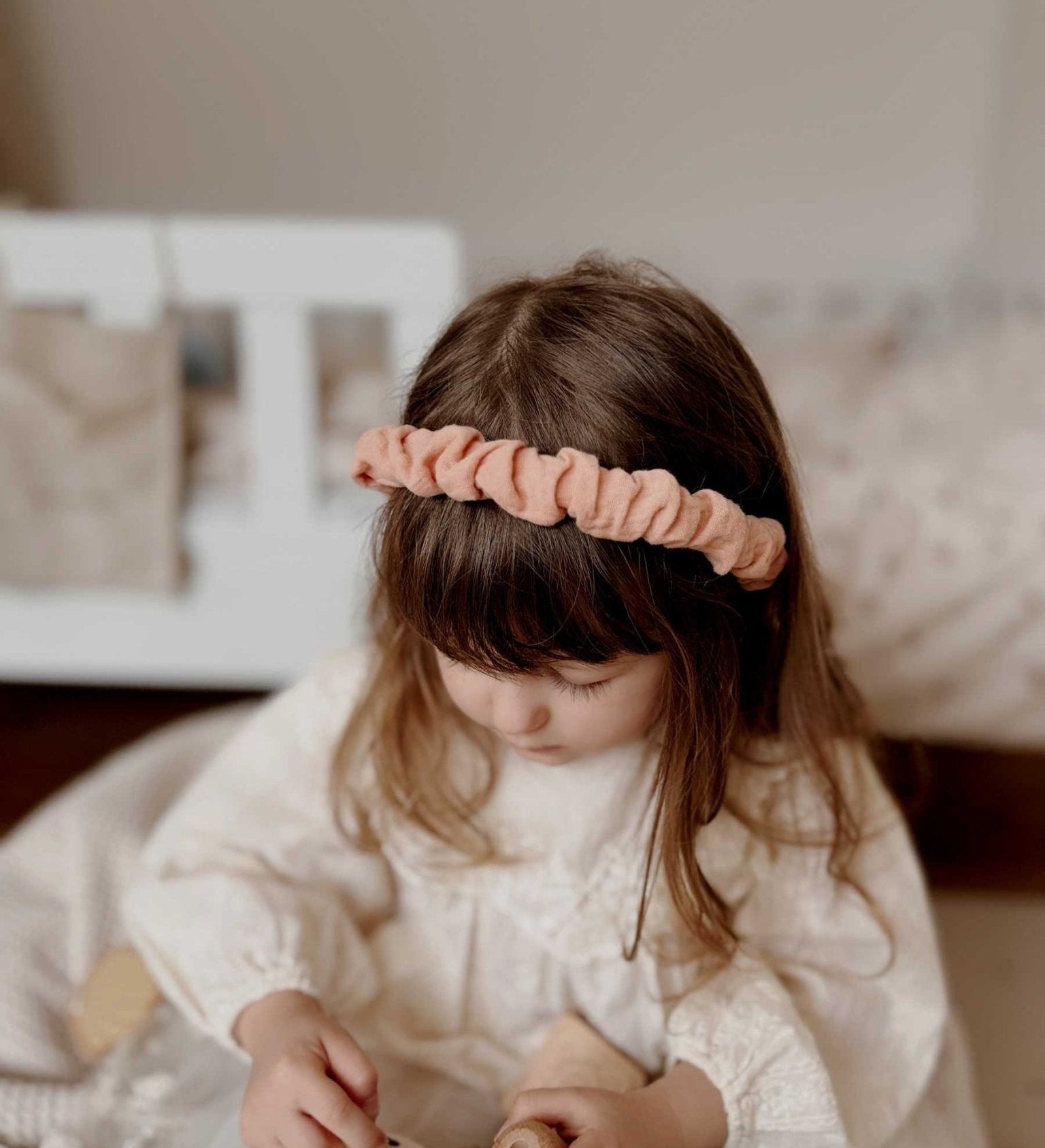 Čelenka MRS. ERTHA Blush | Stylové doplňky pro děti a ženy | Lavly.cz