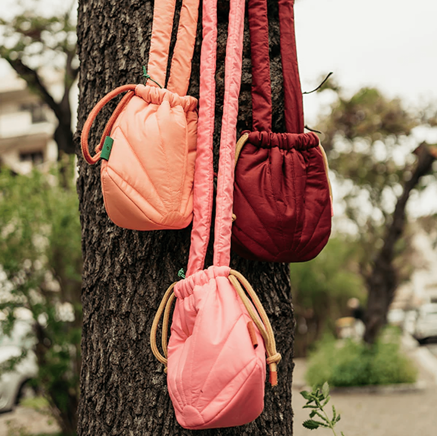 Crossbody kabelka se stahováním THE STICKY SIS CLUB French Pink | Lavly.cz