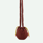 Crossbody kabelka se stahováním THE STICKY SIS CLUB Vin Rouge | Lavly.cz