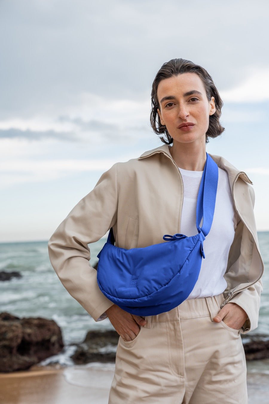 Crossbody ledvinka GOT BAG Cloud Moon Small Cobalt | Lavly.cz