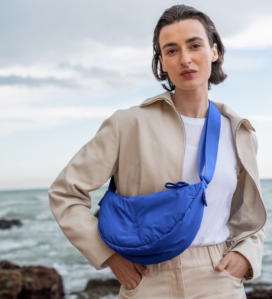 Crossbody ledvinka GOT BAG Cloud Moon Small Cobalt | Lavly.cz