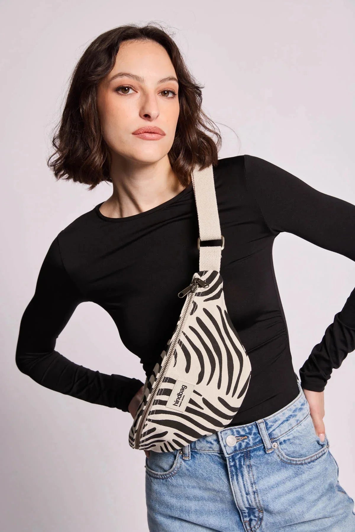 Crossbody ledvinka HINDBAG Olivia Zebra ecru | Lavly.cz