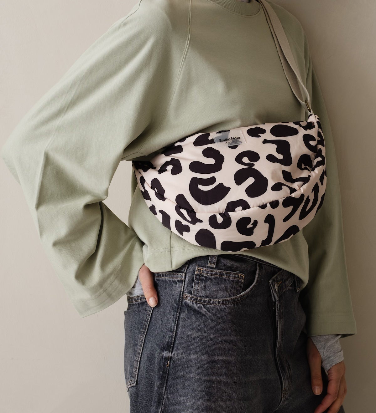 Crossbody ledvinka STUDIO NOOS Holy Cow Puffy - Leopard | Stylové doplňky pro děti a ženy | Lavly.cz