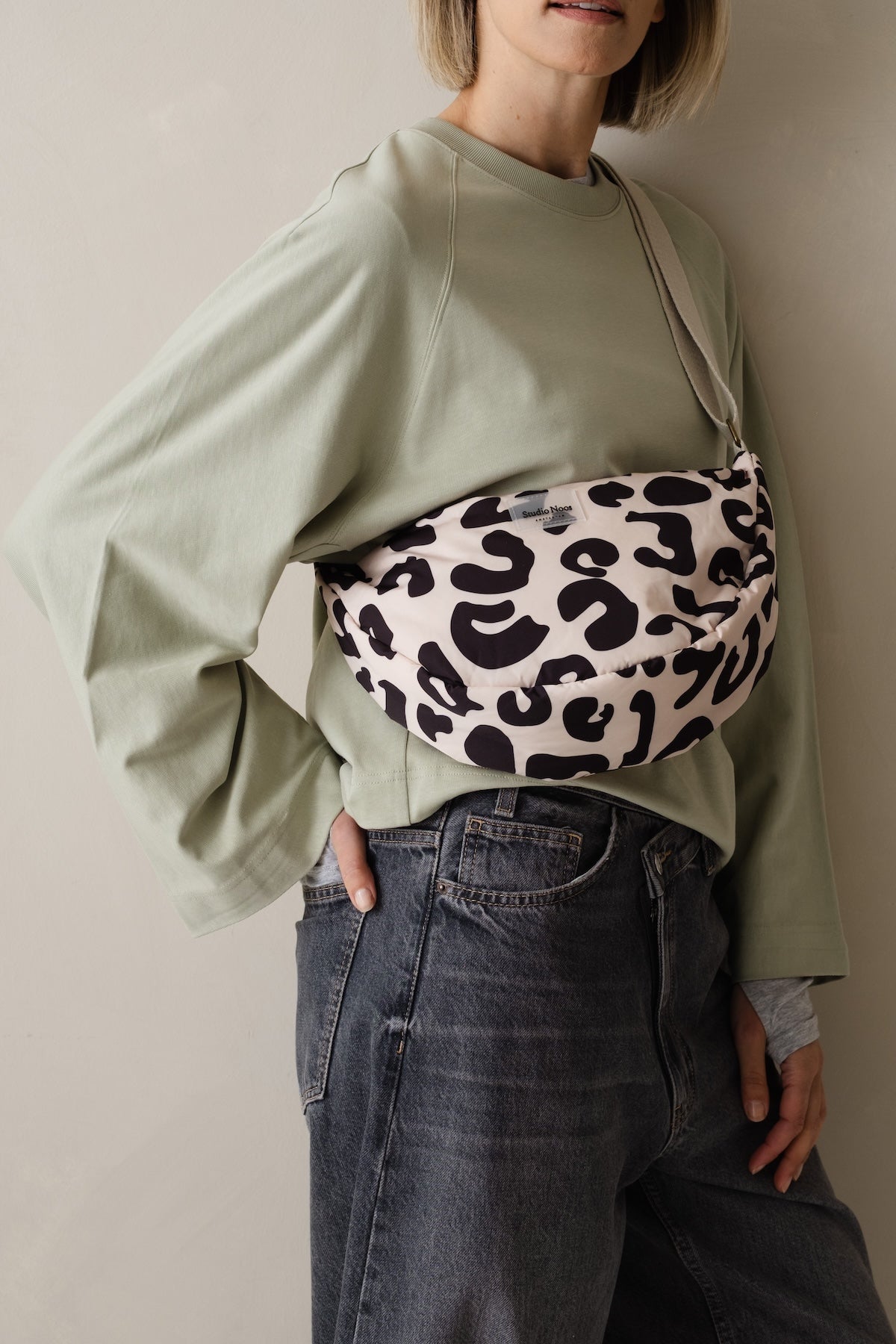 Crossbody ledvinka STUDIO NOOS Holy Cow Puffy - Leopard | Stylové doplňky pro děti a ženy | Lavly.cz