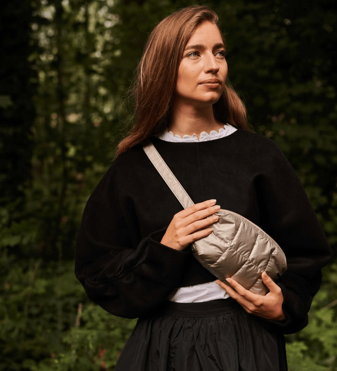 Crossbody ledvinka TINNE+MIA Cilou Greige Gold | Lavly.cz