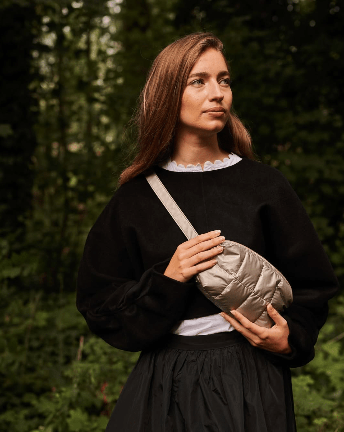 Crossbody ledvinka TINNE+MIA Cilou Greige Gold | Lavly.cz
