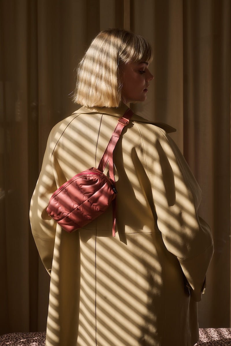 Crossbody ledvinka TINNE+MIA Cilou Red Wood | Lavly.cz