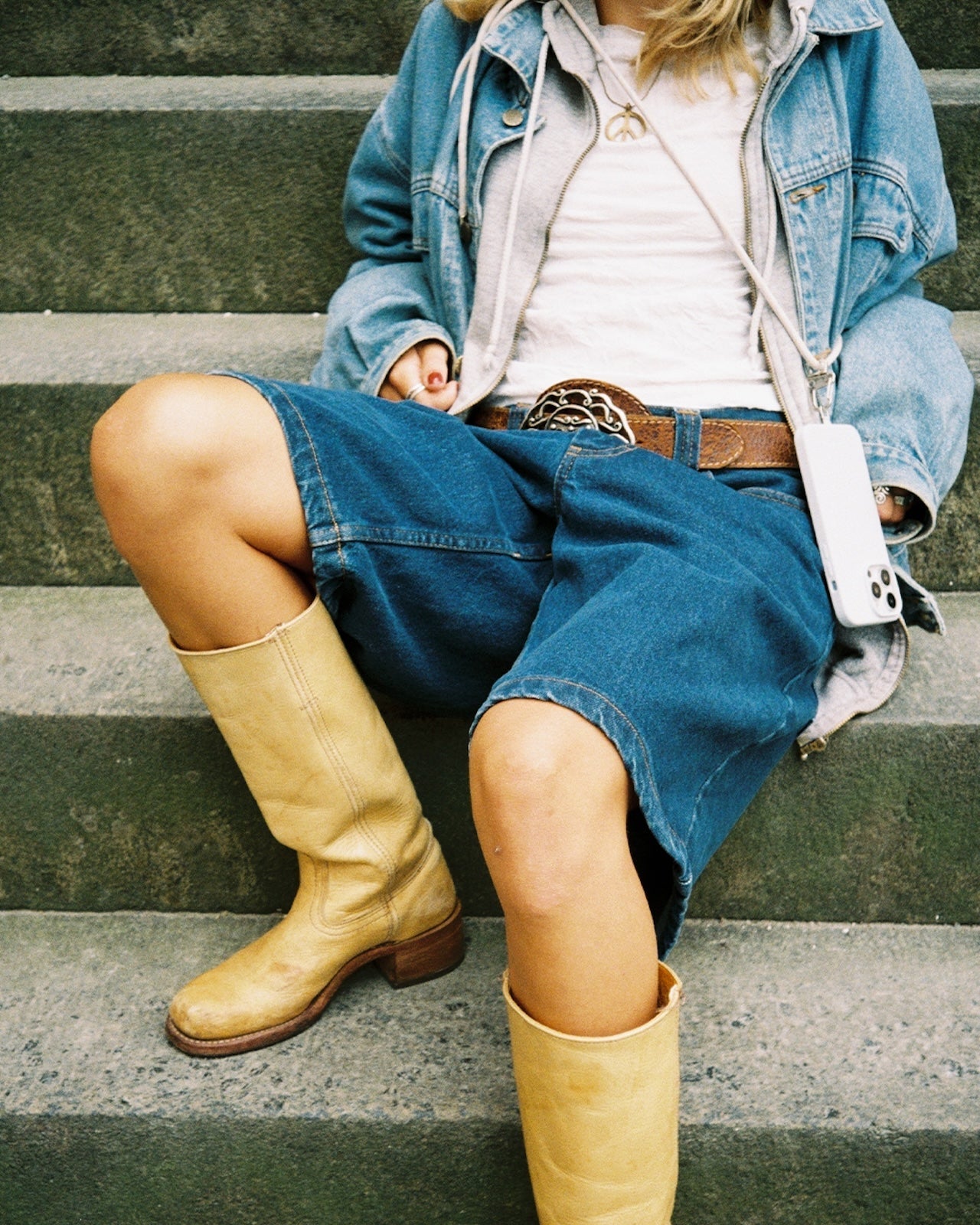 Crossbody popruh na mobil HOLDIT Light Beige / Mineral Blue | Lavly.cz