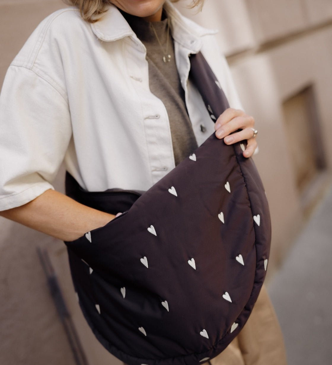 Crossbody taška STUDIO NOOS Brown Hearts Puffy | Lavly.cz