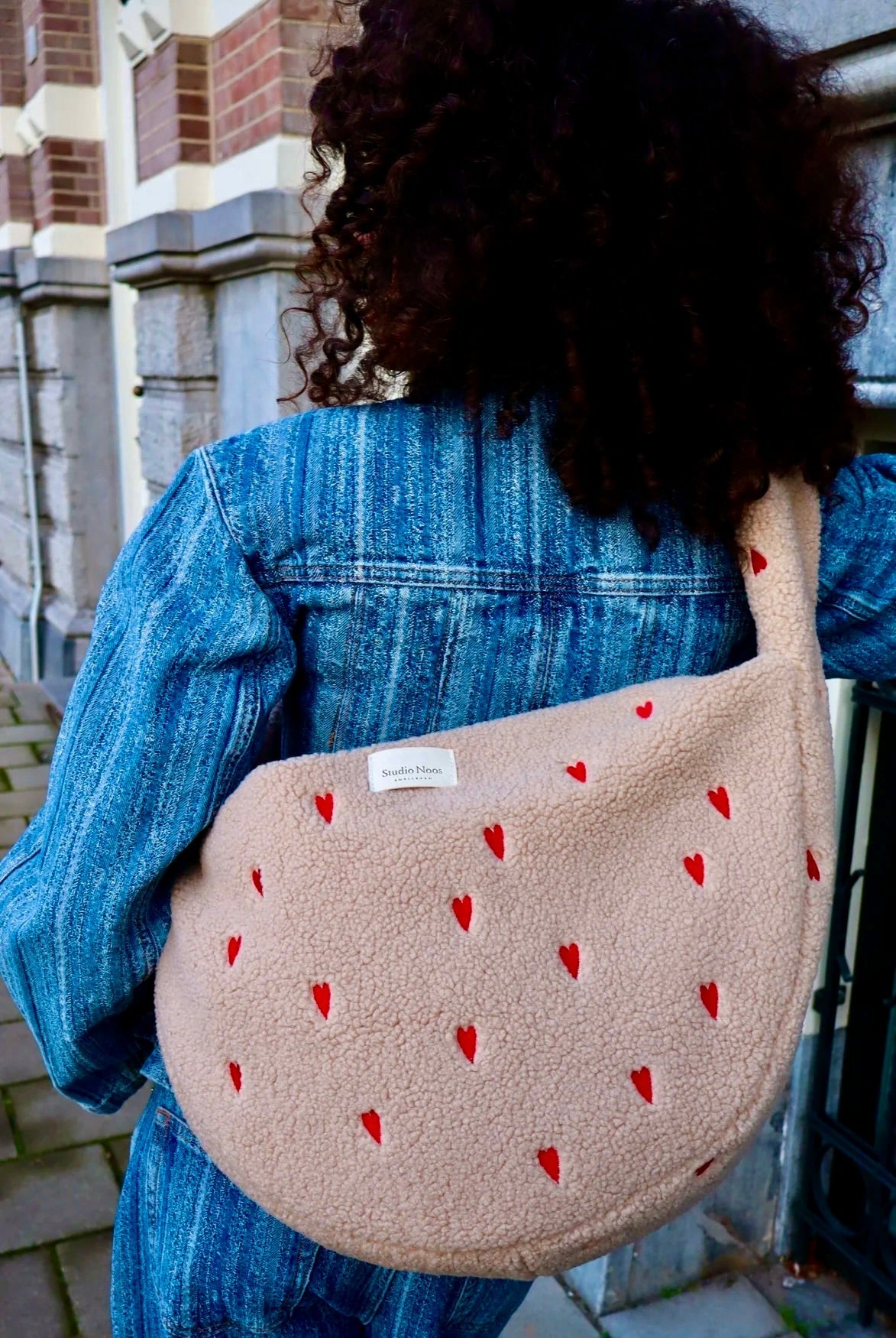 Crossbody taška STUDIO NOOS Teddy Ecru Hearts | Lavly.cz