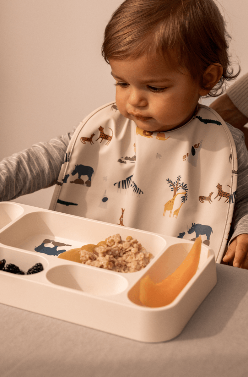 Dělený talíř LIEWOOD Mosu Peach / Sea Shell | Stylové doplňky pro děti a ženy | Lavly.cz