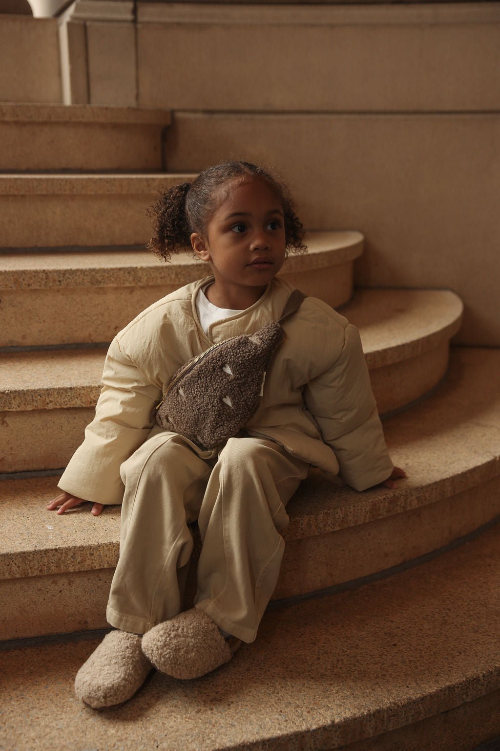 Dětská crossbody ledvinka STUDIO NOOS Teddy Brown Hearts | Stylové doplňky pro děti a ženy | Lavly.cz