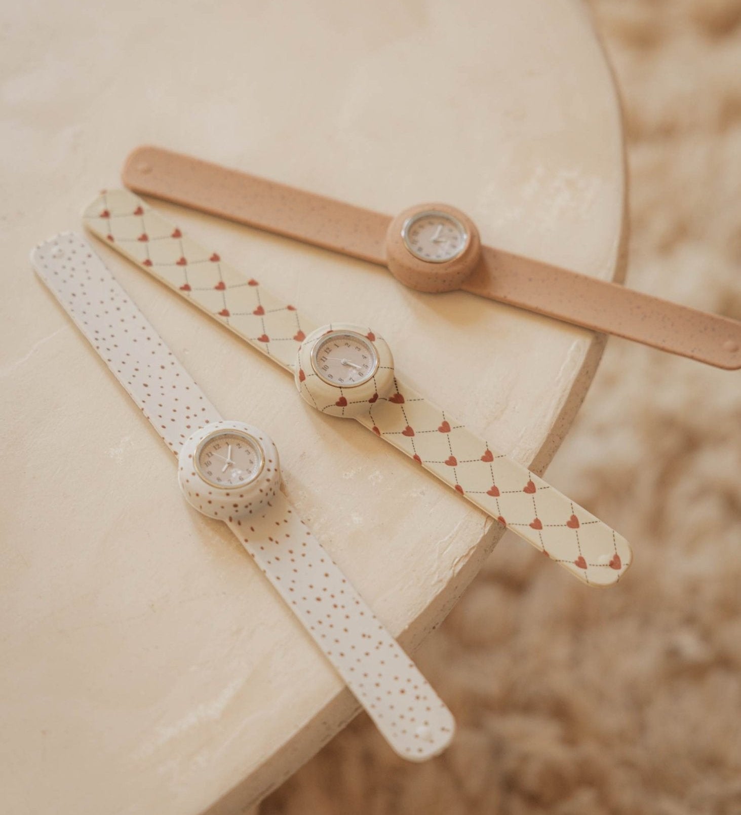 Dětské hodinky MRS. ERTHA Strapies Unique Dots | Lavly.cz