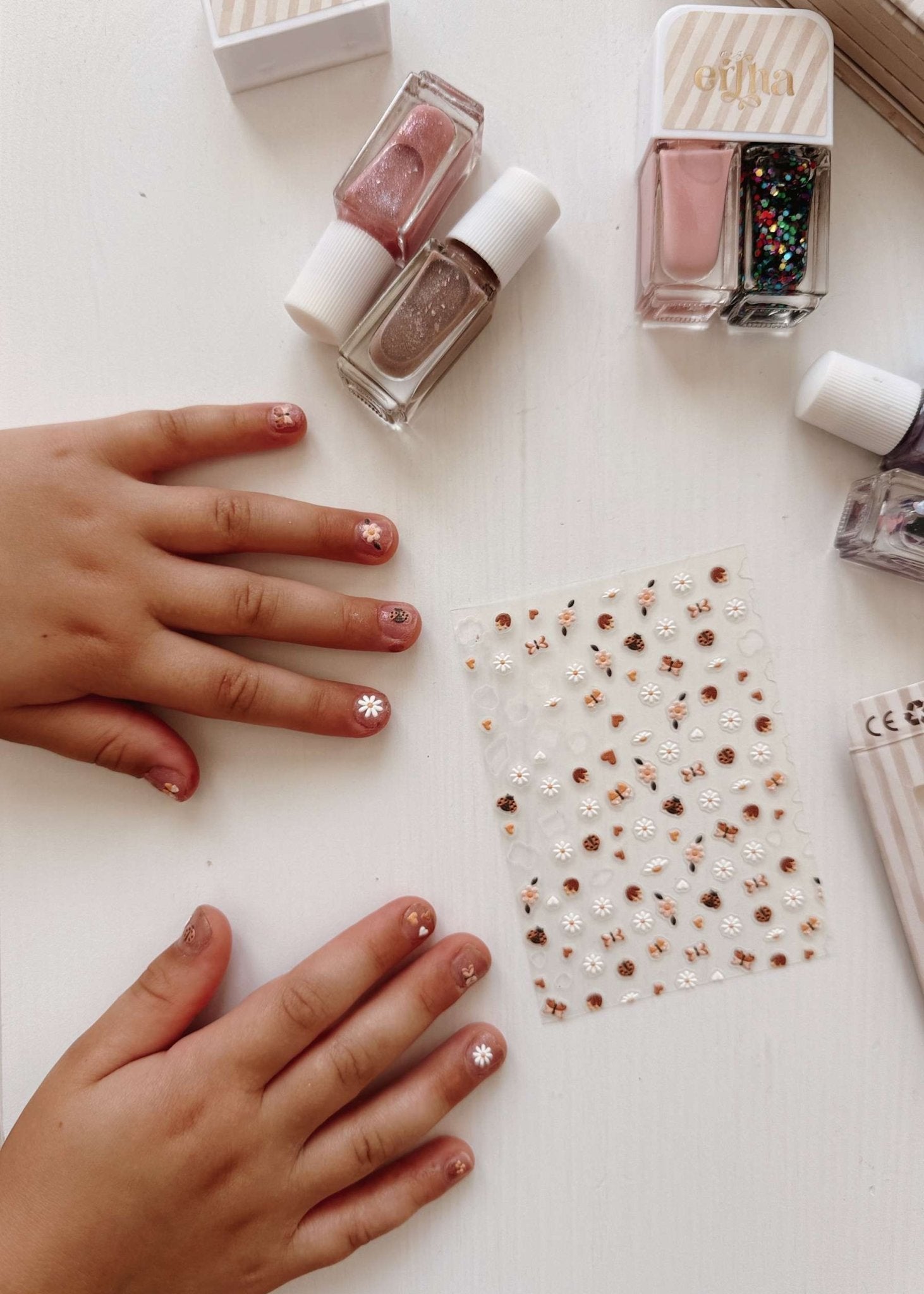 Dětské samolepky na nehty MRS. ERTHA Butterfly | Lavly.cz