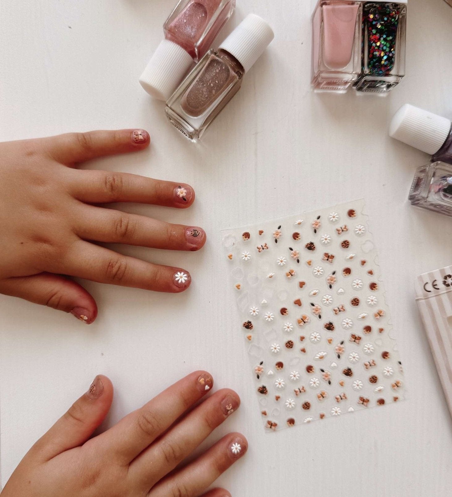 Dětské samolepky na nehty MRS. ERTHA Butterfly | Lavly.cz