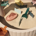 Dětský hrací stolek s aktivitami LIEWOOD Sepp Sandy Multi Mix | Lavly.cz