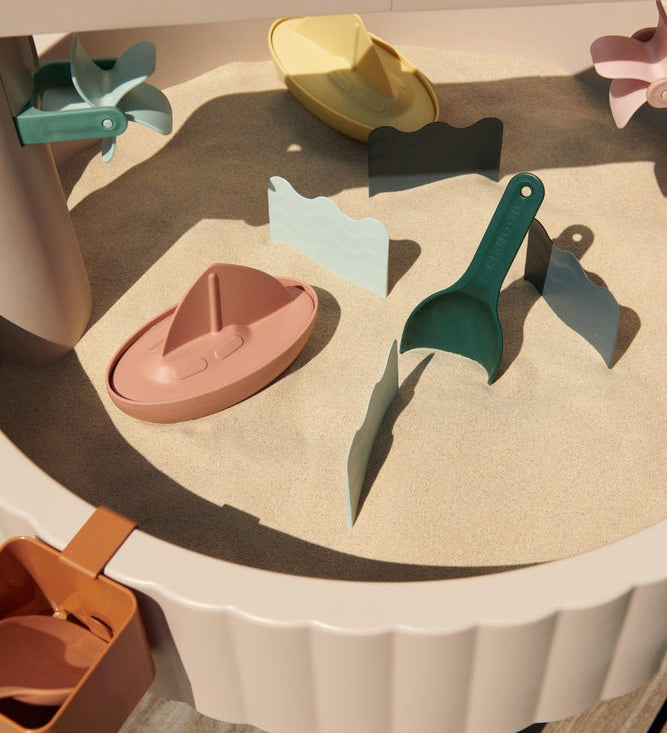 Dětský hrací stolek s aktivitami LIEWOOD Sepp Sandy Multi Mix | Lavly.cz