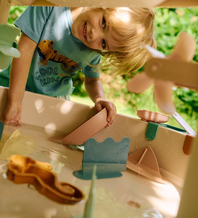 Dětský hrací stolek s aktivitami LIEWOOD Sepp Sandy Multi Mix | Lavly.cz