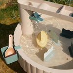 Dětský hrací stolek s aktivitami LIEWOOD Sepp Sandy Multi Mix | Lavly.cz