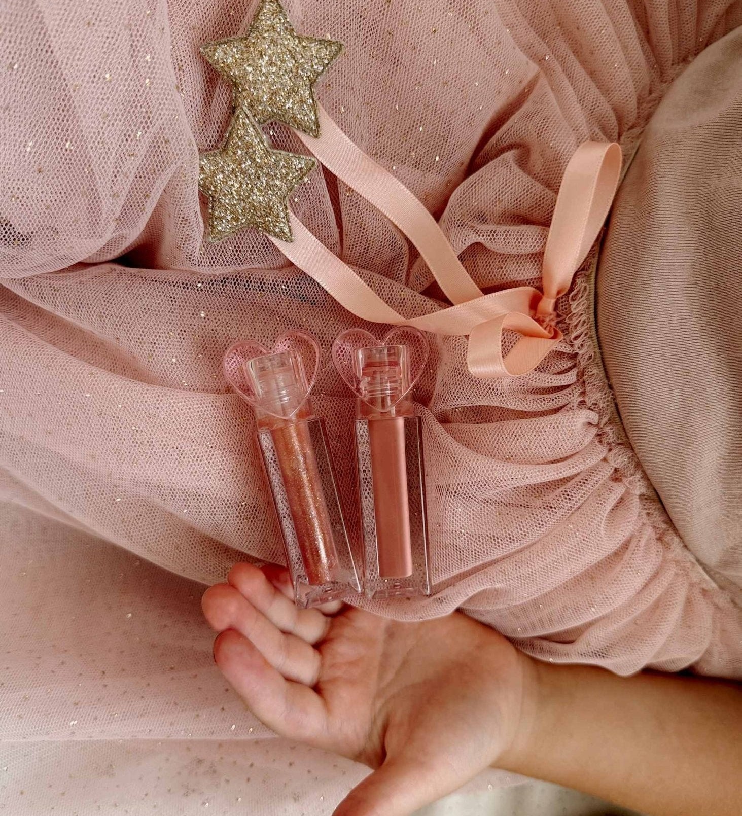 Dětský lesk na rty MRS. ERTHA Glitter Pink | Lavly.cz