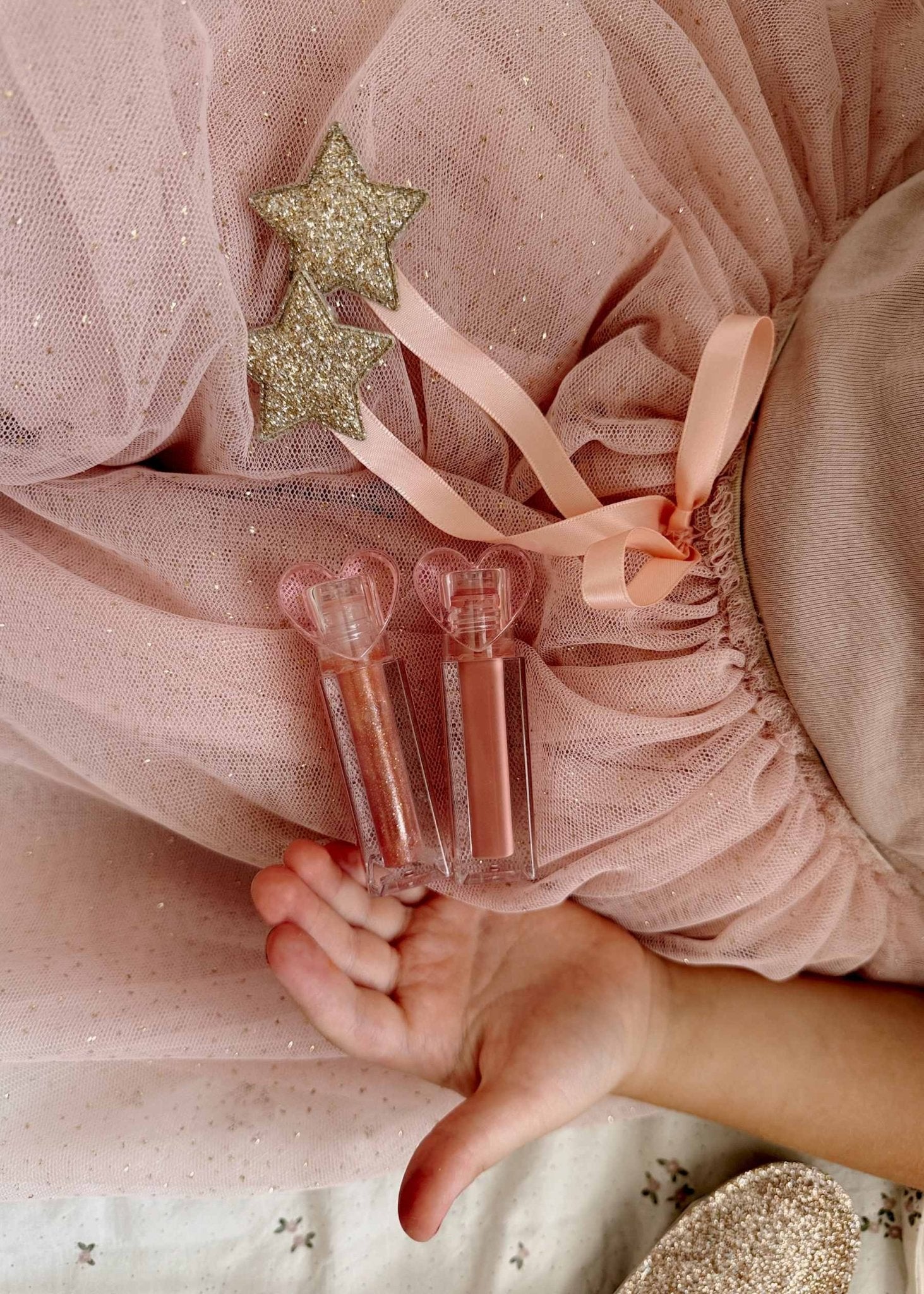 Dětský lesk na rty MRS. ERTHA Glitter Pink | Lavly.cz