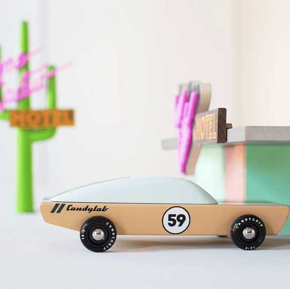 Dřevěné auto CANDYLAB The Ace | Stylové doplňky pro děti a ženy | Lavly.cz