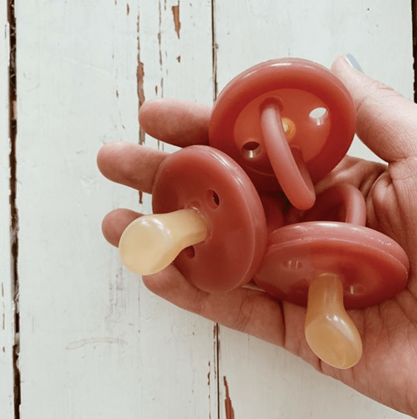 Dudlíky KONGES SLOJD Anatomic Rose (velikosti) | Stylové doplňky pro děti a ženy | Lavly.cz