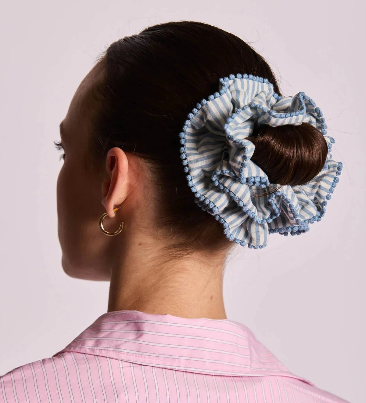 Gumička scrunchie HINDBAG Blue Stripes | Lavly.cz