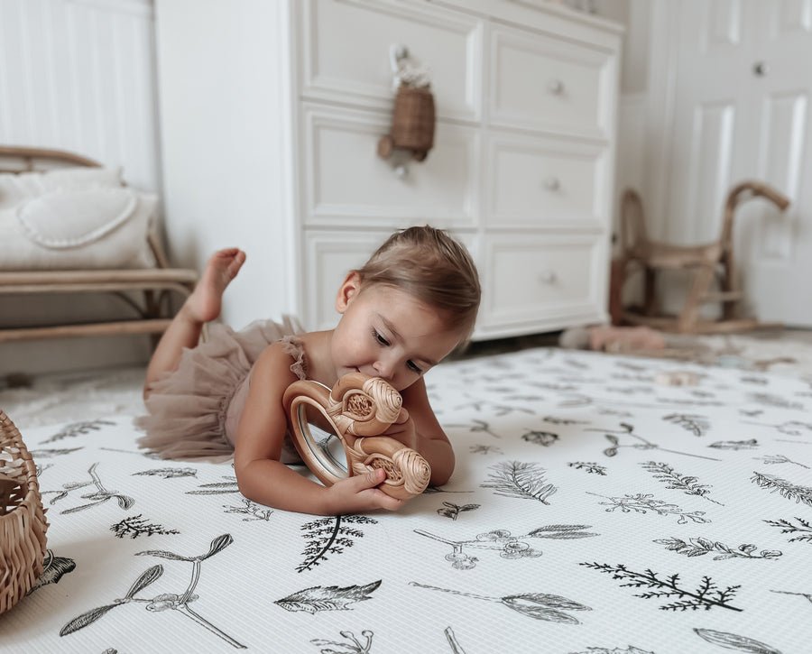 Hrací podložka LITTLE BOT Plant + Eze | Lavly.cz