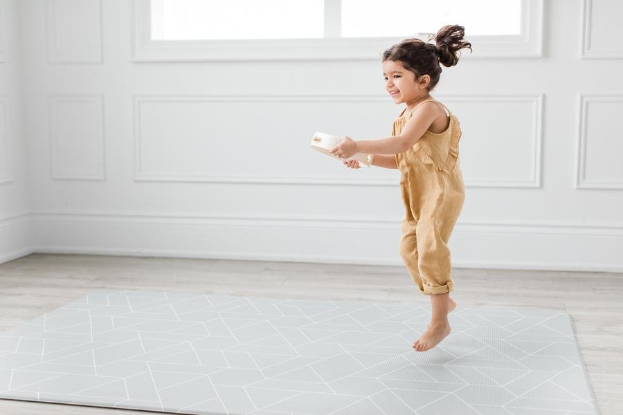 Hrací podložka LITTLE BOT Zen Line + Triangle | Stylové doplňky pro děti a ženy | Lavly.cz