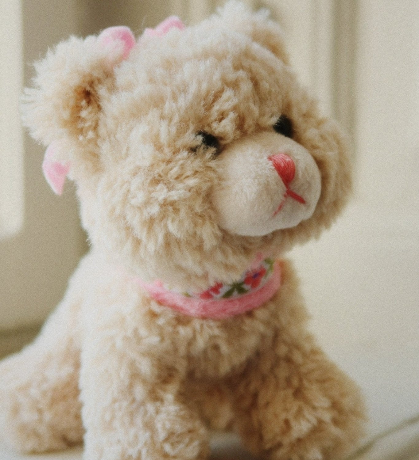 Hračka s chrastítkem KONGES SLOJD Activity Kitty | Stylové doplňky pro děti a ženy | Lavly.cz