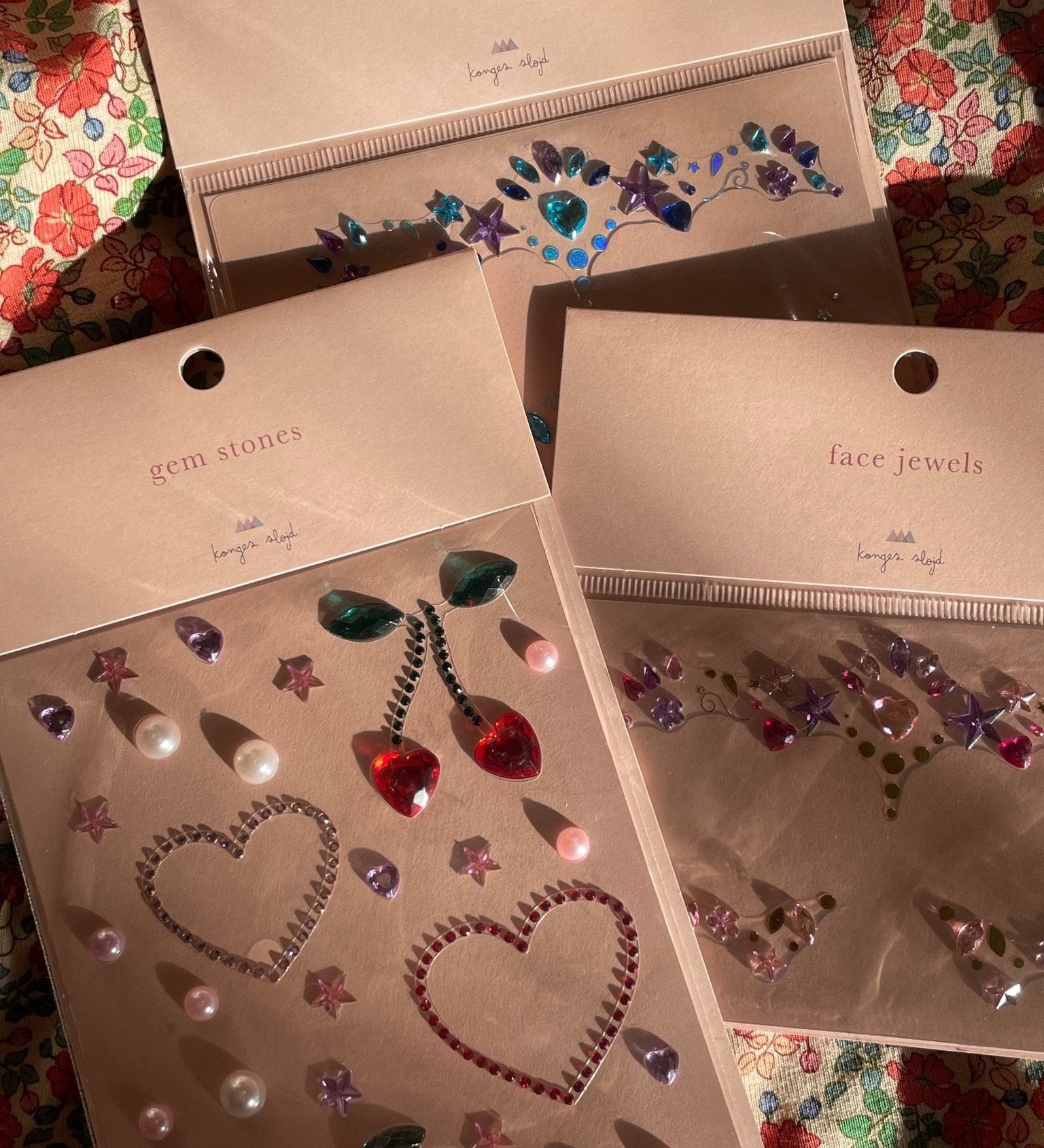 Kamínky na obličej a vlasy KONGES SLOJD | Stylové doplňky pro děti a ženy | Lavly.cz