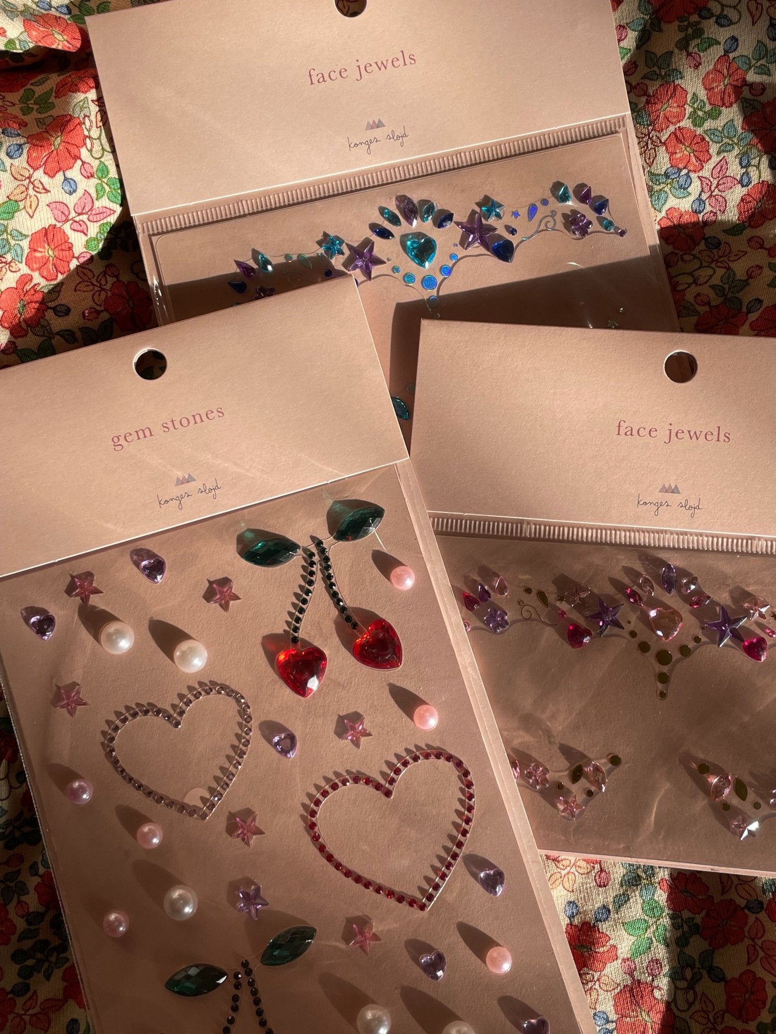 Kamínky na obličej a vlasy KONGES SLOJD | Stylové doplňky pro děti a ženy | Lavly.cz