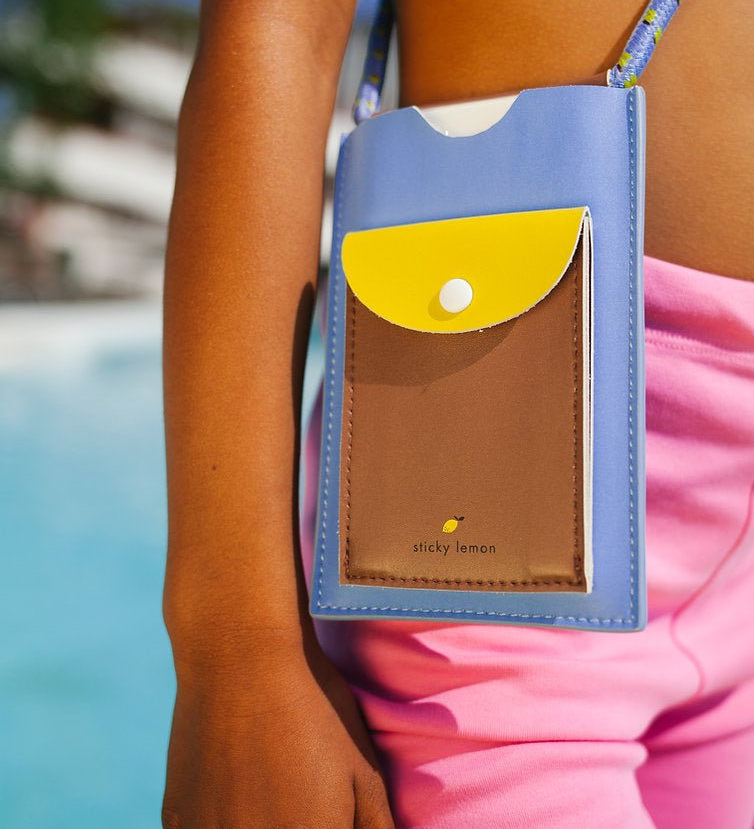 Kapsička na mobil STICKY LEMON Pool | Stylové doplňky pro děti a ženy | Lavly.cz