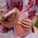 Kapsička na mobil STICKY LEMON Rosebay Pink | Lavly.cz