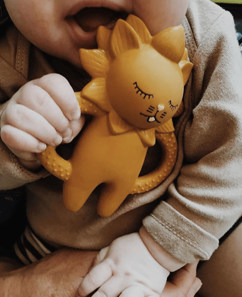 Kaučuková kousátka KONGES SLOJD | Stylové doplňky pro děti a ženy | Lavly.cz