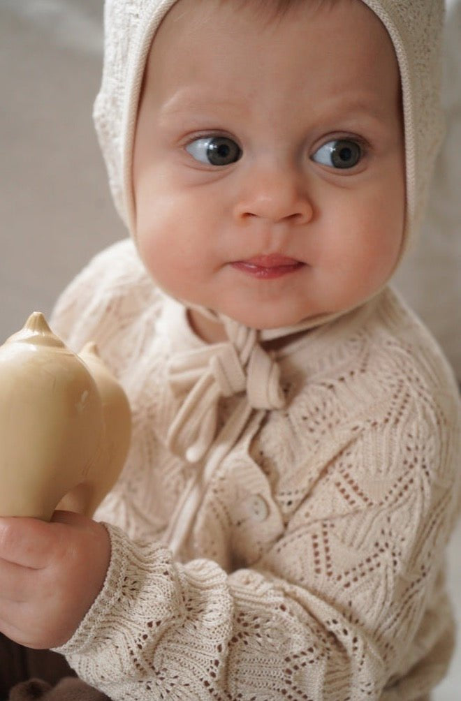 Kaučukové kousátko KONGES SLOJD Babs Creamy White | Stylové doplňky pro děti a ženy | Lavly.cz