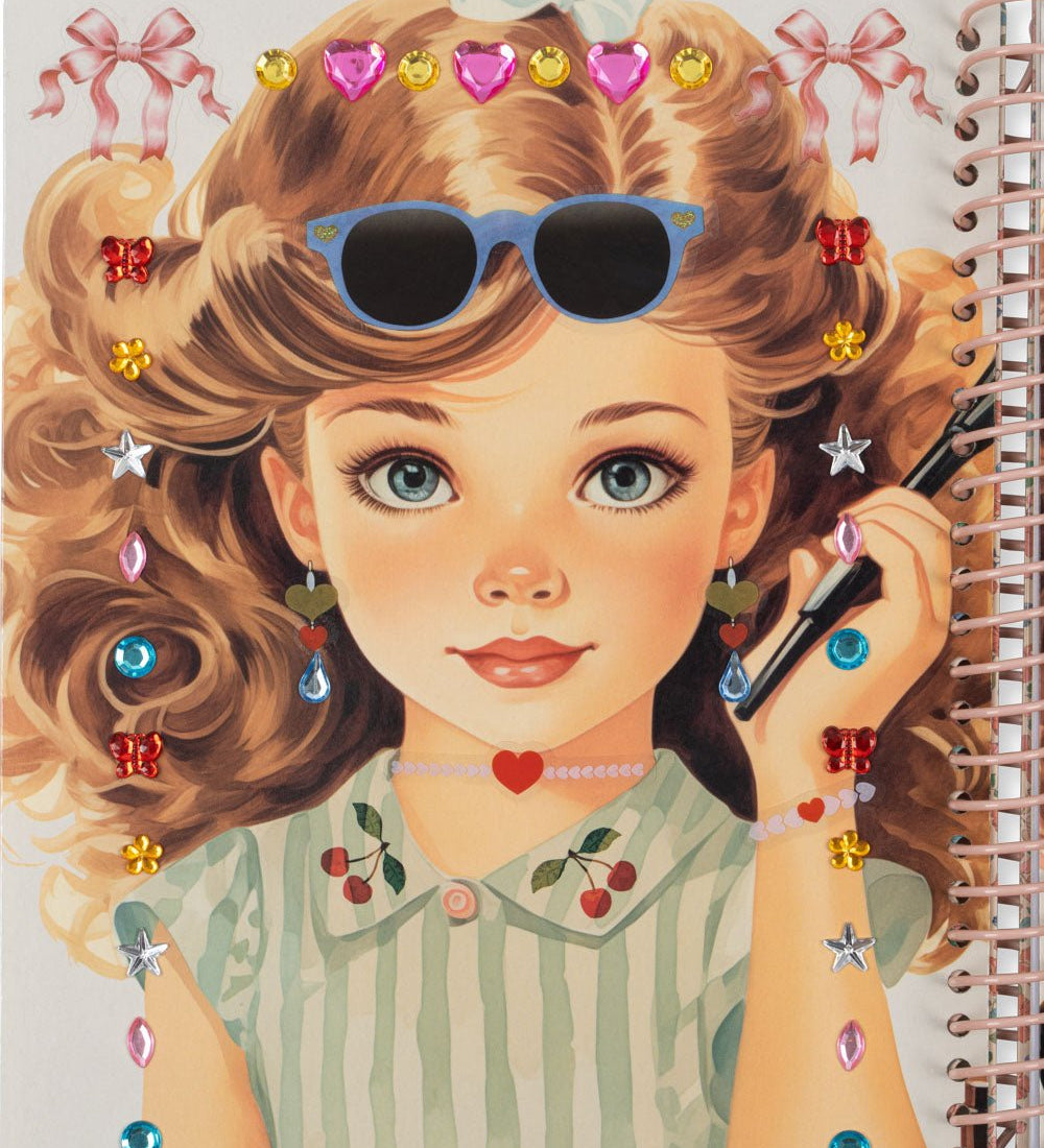 Knížka se samolepkami KONGES SLOJD Glam Me Up | Stylové doplňky pro děti a ženy | Lavly.cz