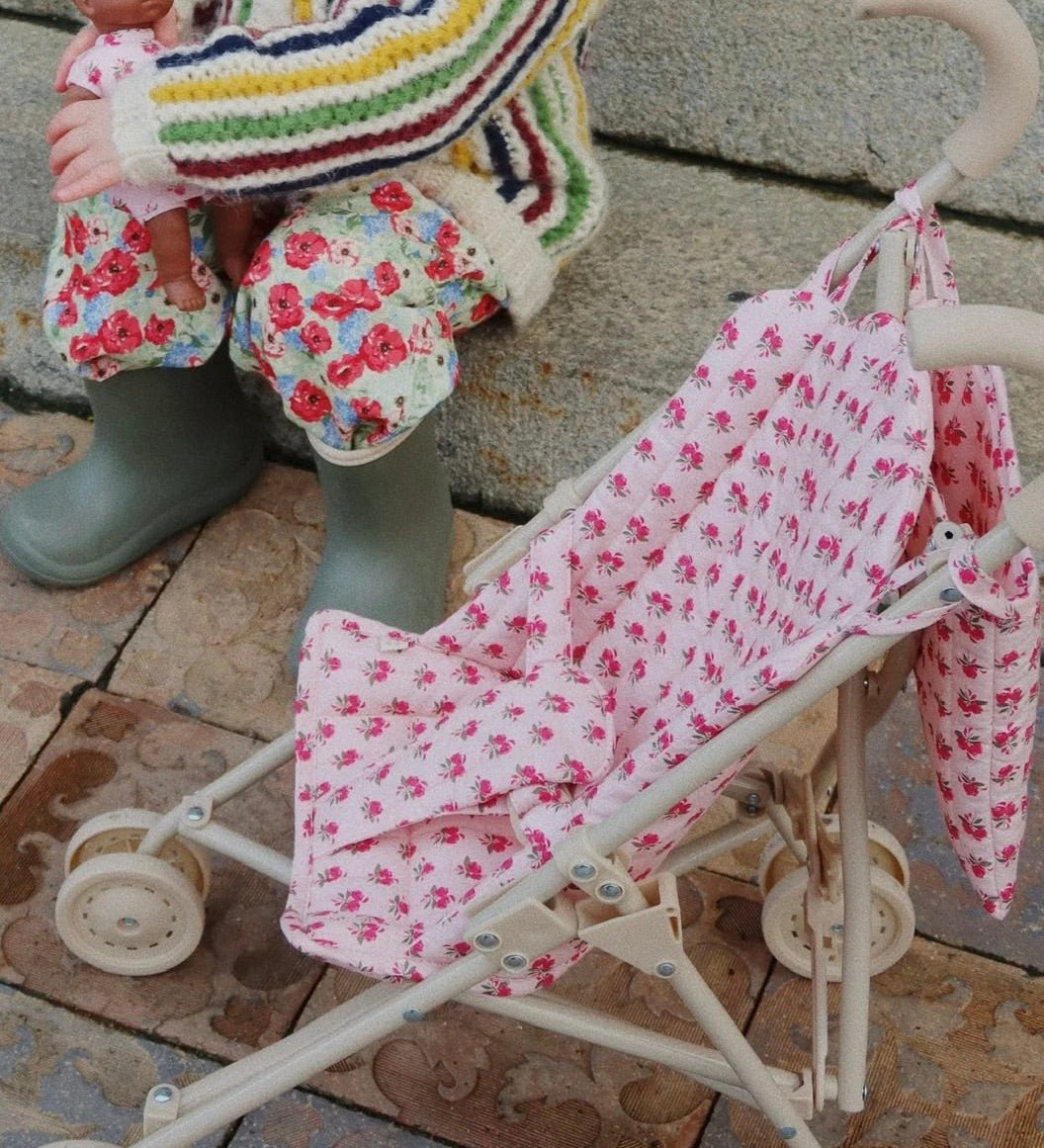 Kočárek pro panenky KONGES SLOJD Rosie Rose | Stylové doplňky pro děti a ženy | Lavly.cz