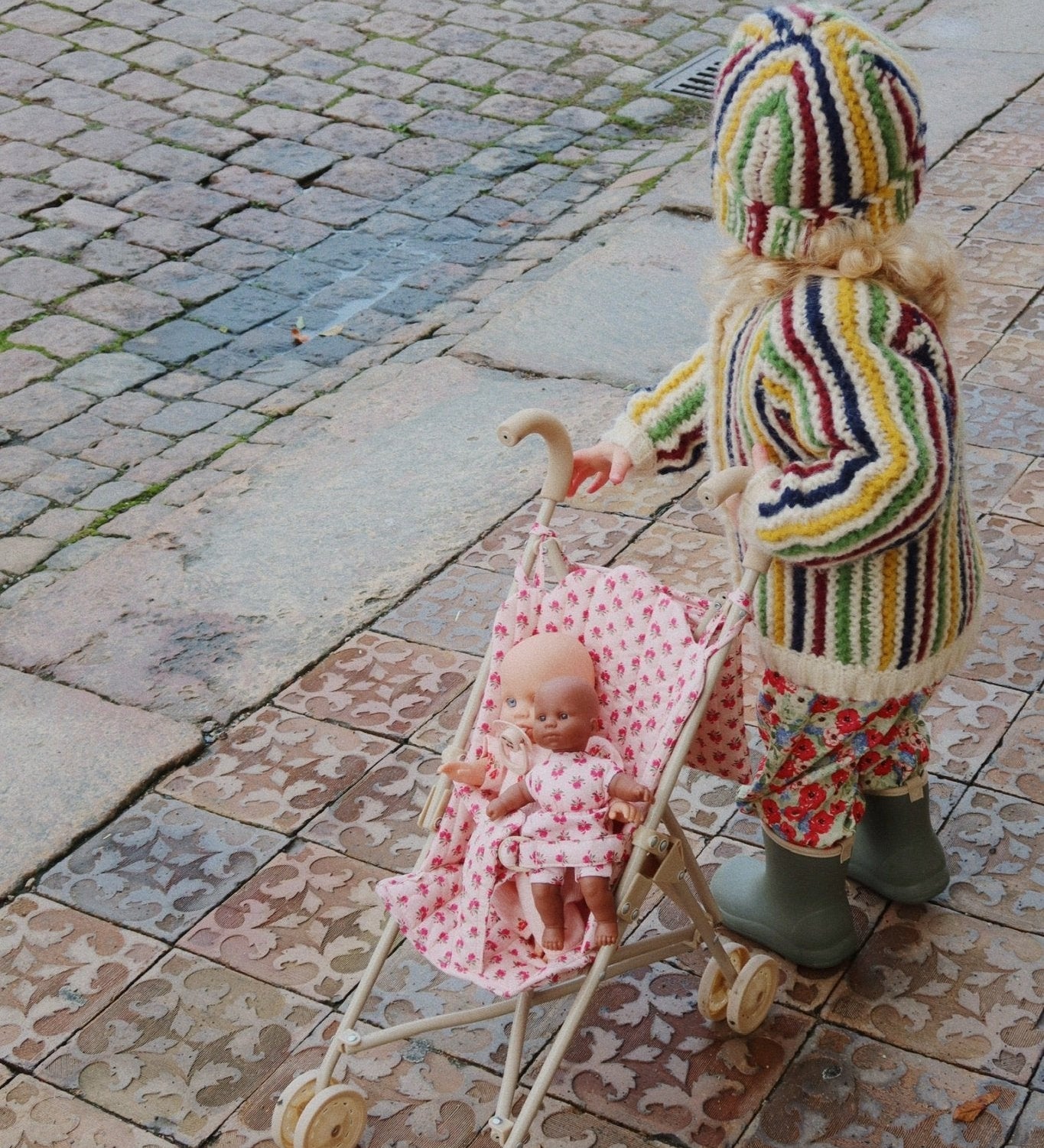 Kočárek pro panenky KONGES SLOJD Rosie Rose | Stylové doplňky pro děti a ženy | Lavly.cz